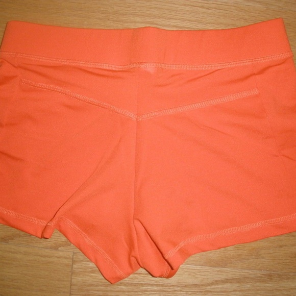NEW HOOTERS GIRLS UNIFORM TANK SHORTS SM/MED - Picture 4 of 6